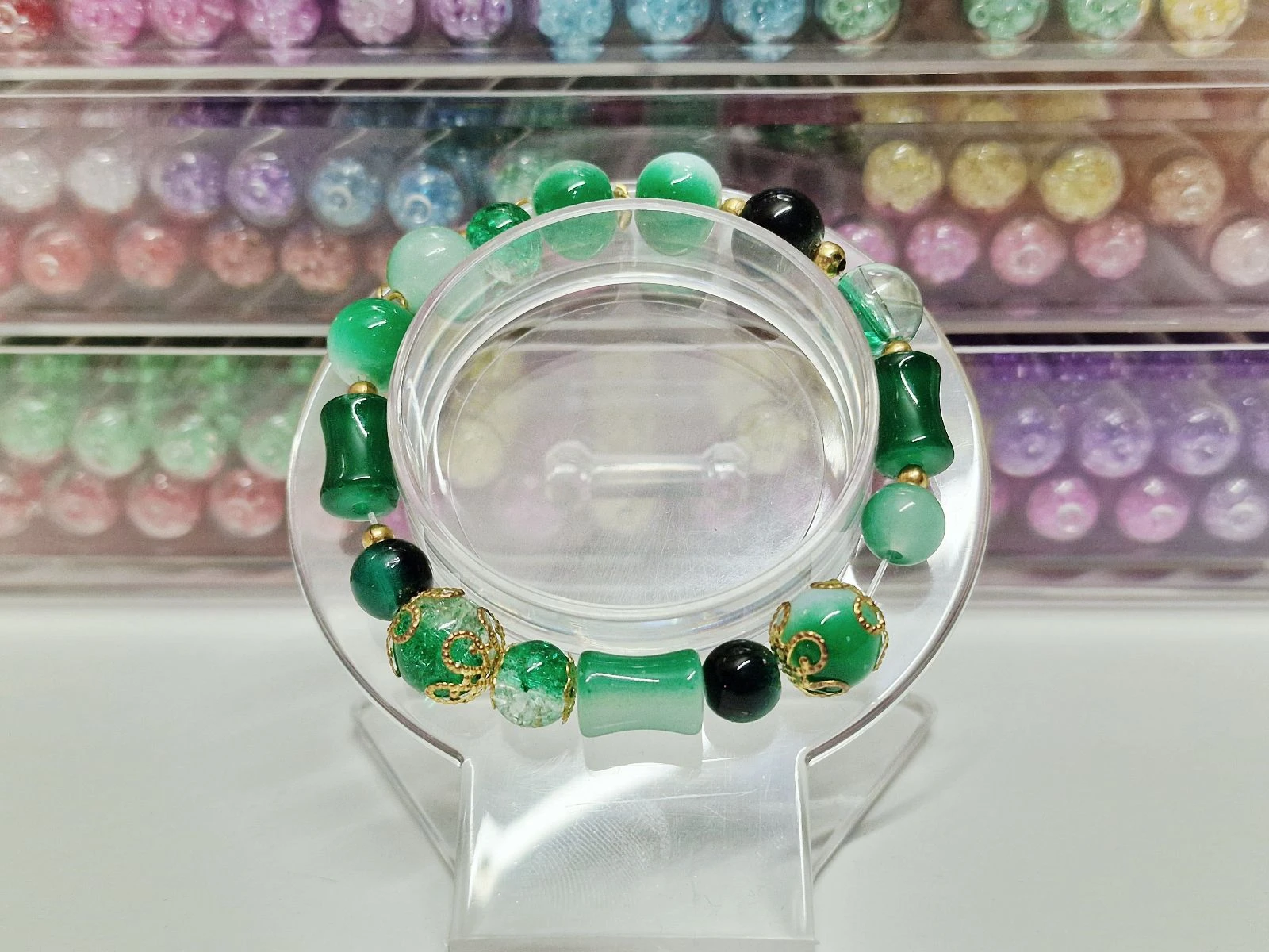Handgemaakte armband groen en goud – photo 3